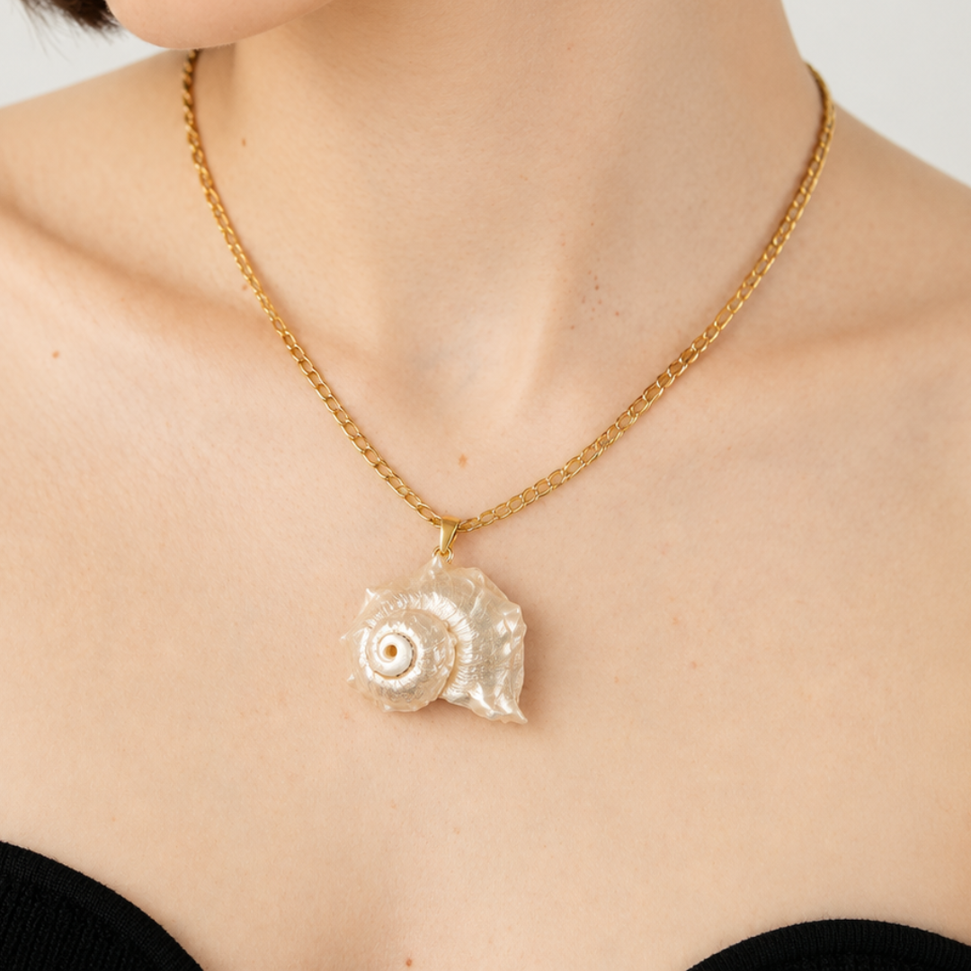 Natural Shell Pendant Necklace