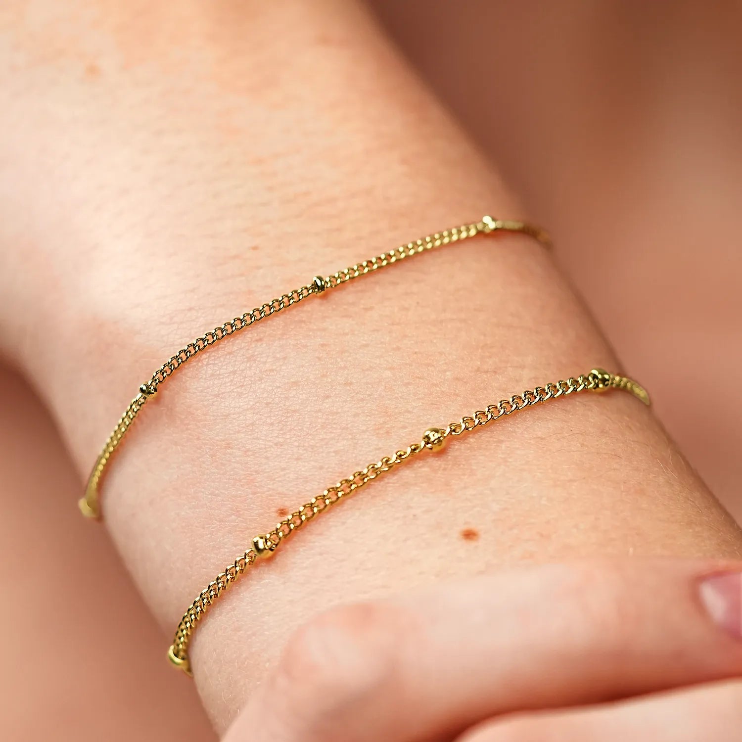 Pebble chain bracelet