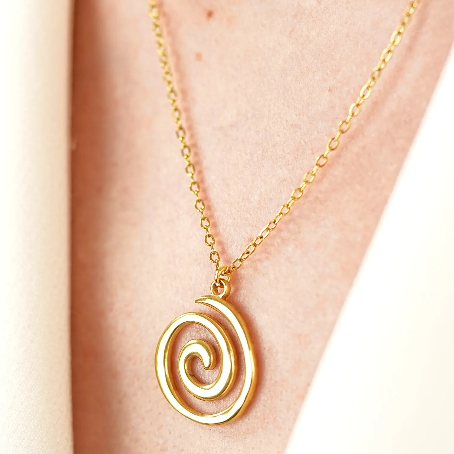 Spira Pendant Necklace