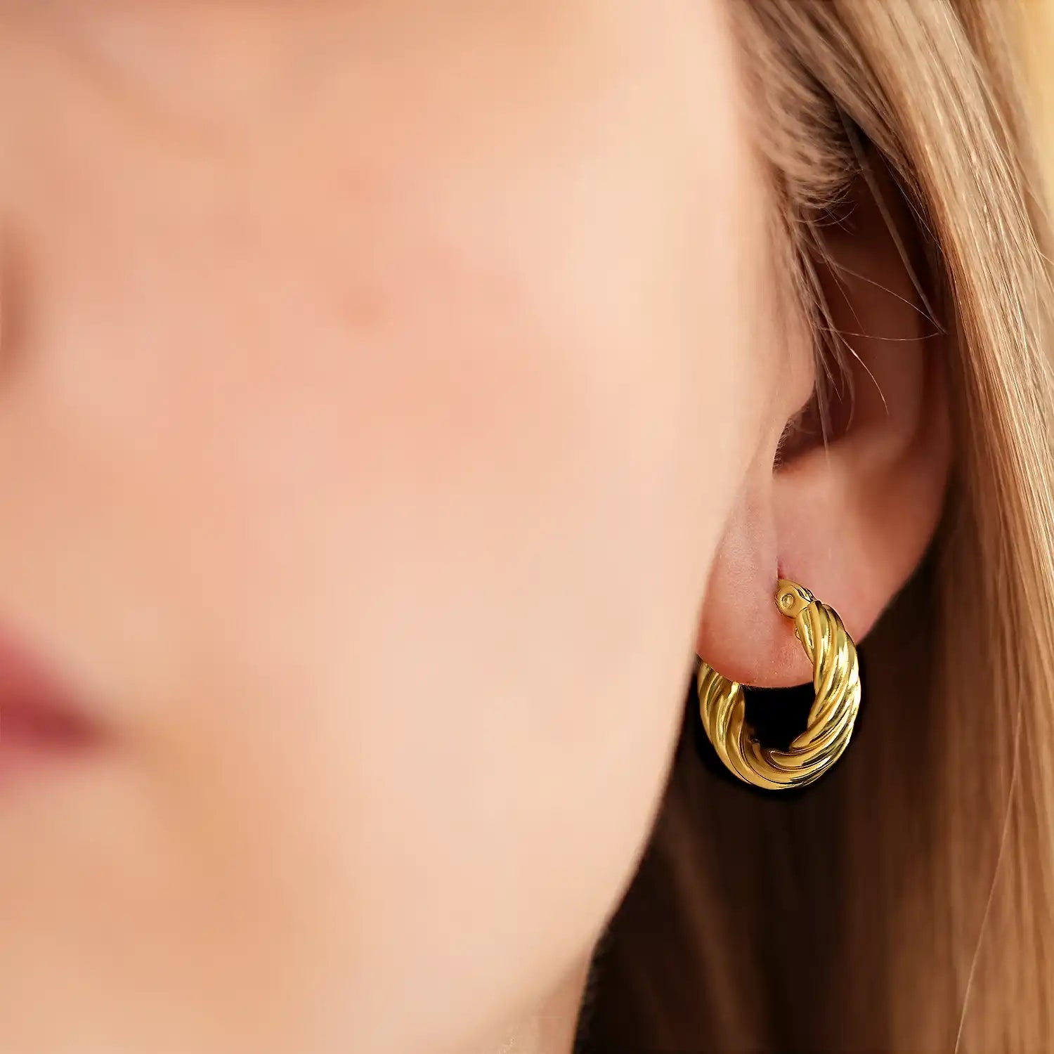 Twist Hoops