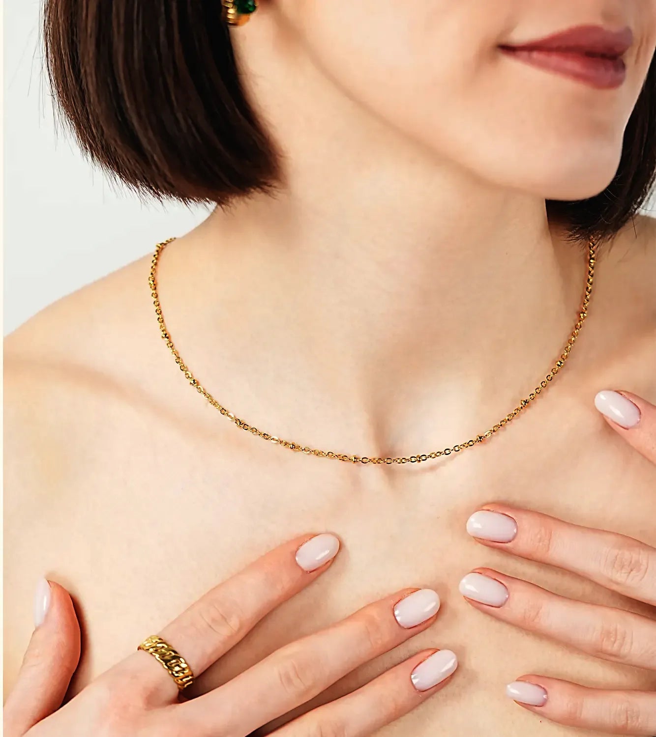 Solis chain necklace