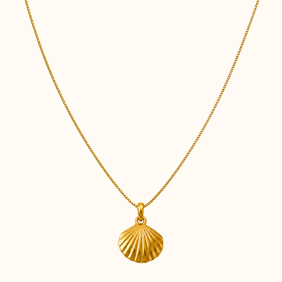 Gold Scallop Shell Pendant Necklace